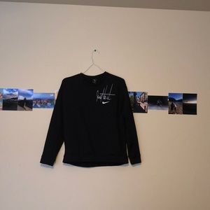 Black nike sweatshirt